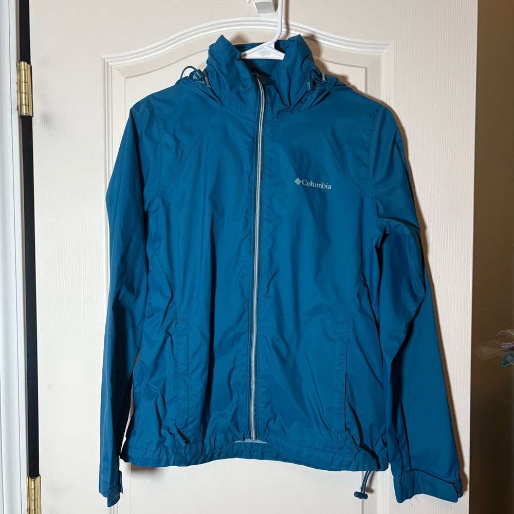 Jacket Windbreaker By Columbia In Aqua. Size small. Excellent preloved
